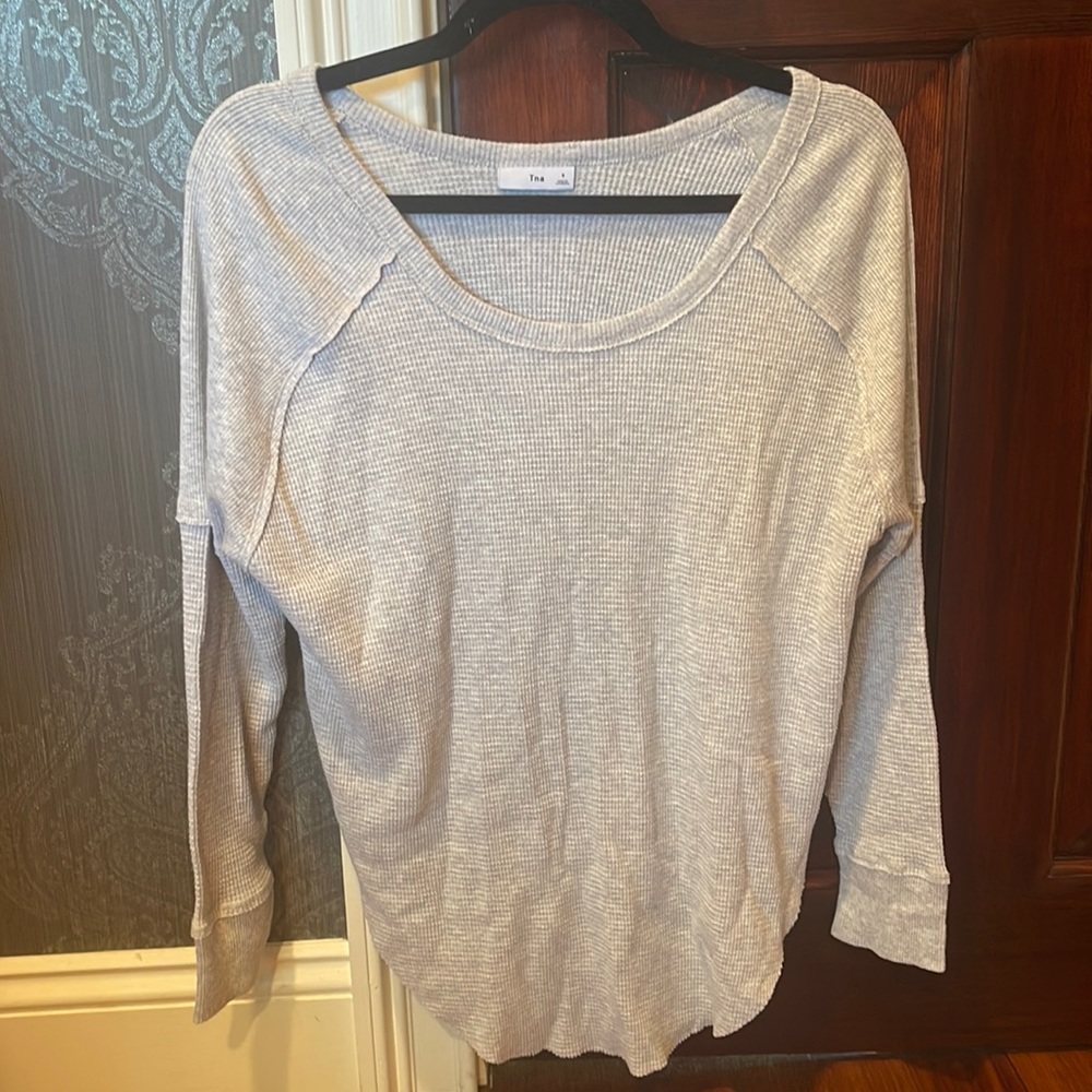 Aritzia grey TNA long sleeve